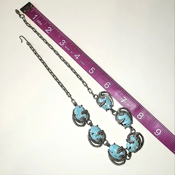 THERMOSET LUCITE FAUX TURQUOISE CHOKER NECKLACE - SOUTHWESTERN STYLE - Picture 4 of 5